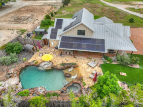 West End Lodge Resort Style Pool!